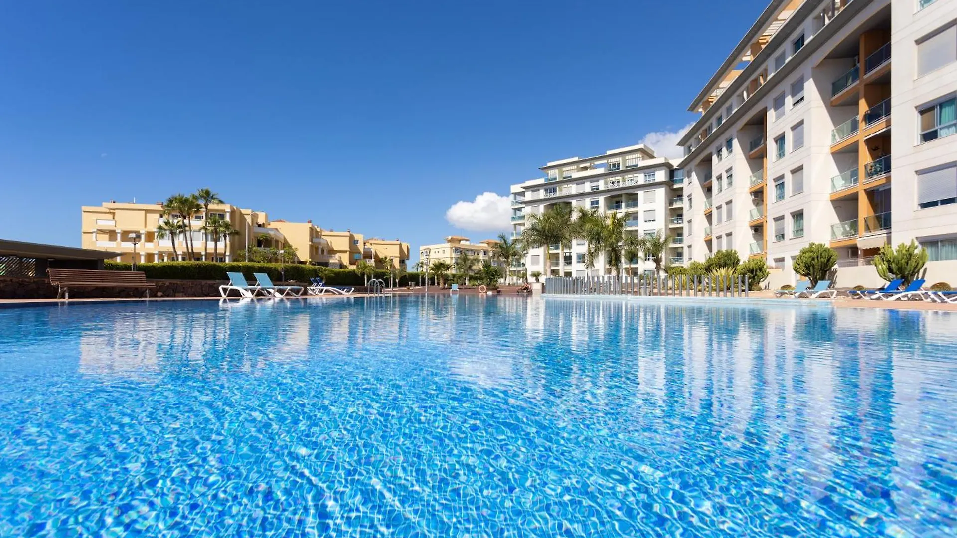 Home2Book Abime Sunny Apartment Golf Del Sur, Pool contacts